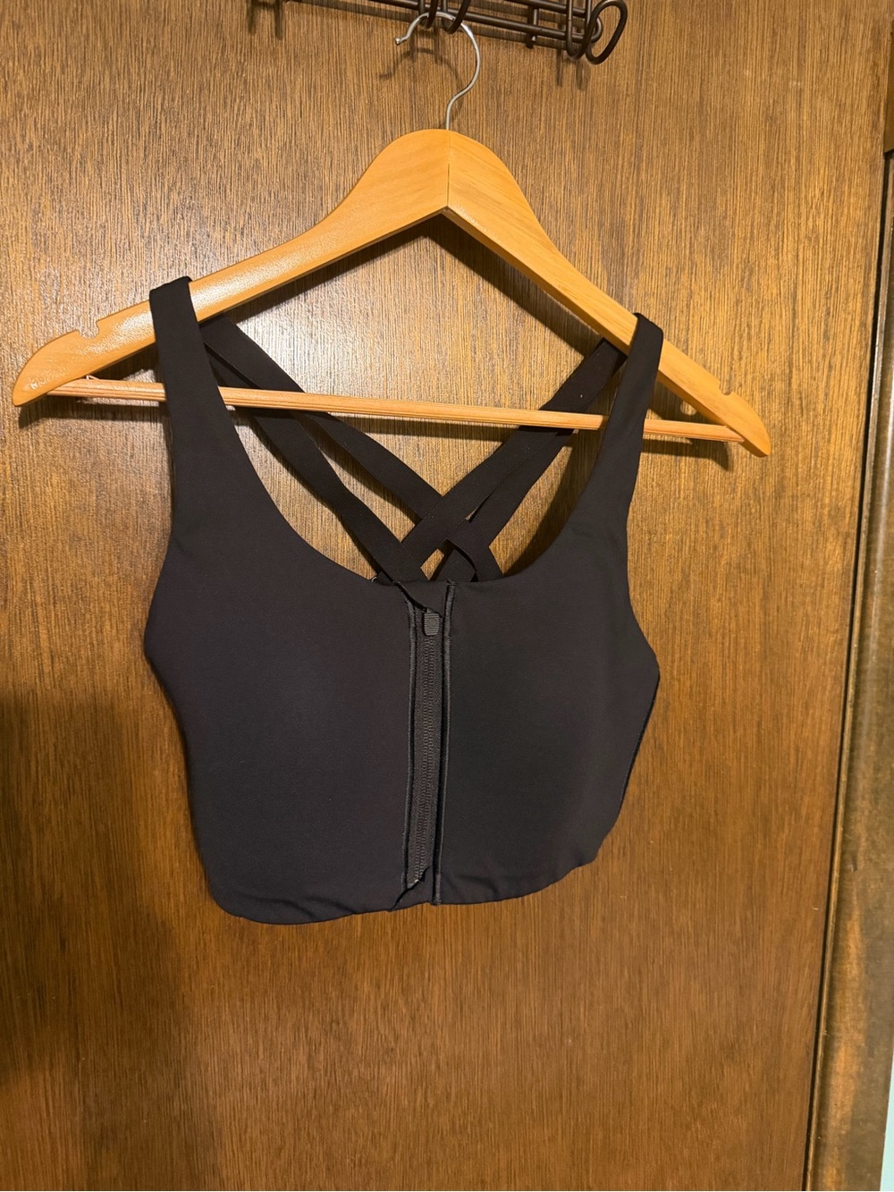 lululemon Energy Zip-Front Bra High-Support; B-C cup; 32-38 band size